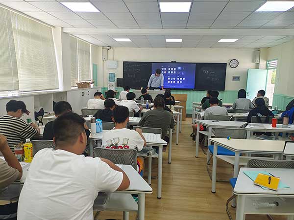 中德合作--双元制留学教育 语言基地学员